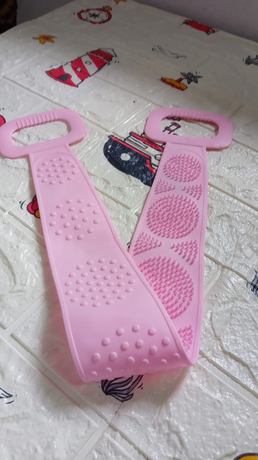 Eco-Friendly Silicone Shower Brush & Back Scrubber Towel Eco-Friendly Silicone Shower Brush & Back Scrubber Towel
